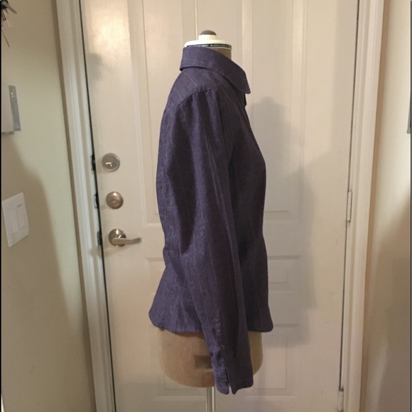 Purple Women’s Eddie Bauer Button-down Shirt - Picture 4 of 8